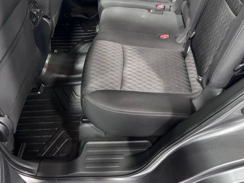 Used 2018 Nissan Rogue S AWD/4WD image 21