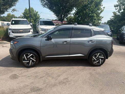 Used 2026 Nissan Kicks SV w/ SV Premium Package FWD image 4