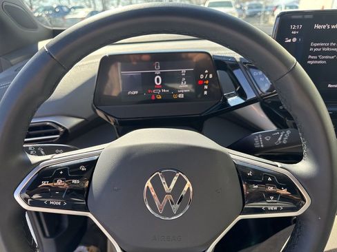 Used 2023 Volkswagen ID.4 Pro S image 29