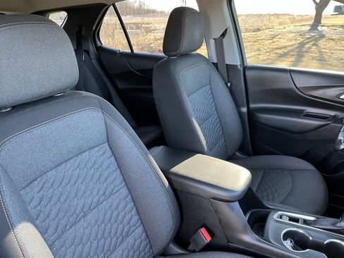 Used 2019 Chevrolet Equinox LT w/ Lights and Bright Package image 33