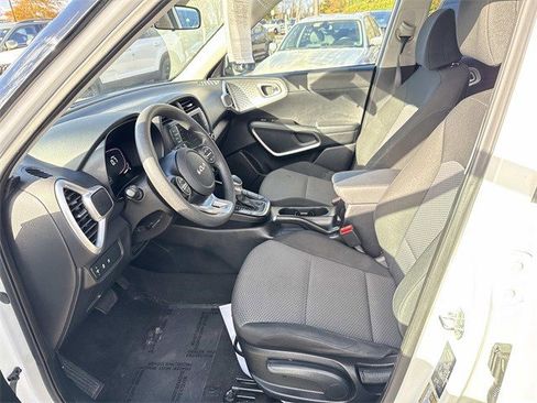 Certified 2023 Kia Soul LX w/ LX Technology Package image 14