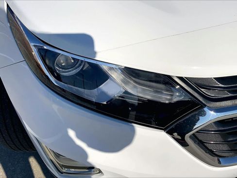 Used 2021 Chevrolet Equinox LT w/ LPO, Floor Liner Package image 26