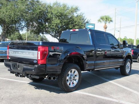 Used 2022 Ford F350 Platinum w/ FX4 Off-Road Package image 4