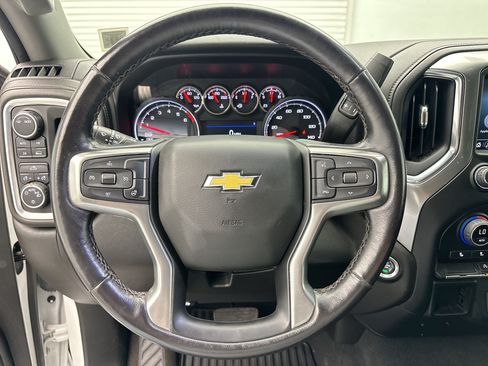 Certified 2022 Chevrolet Silverado 1500 LT AWD/4WD image 11