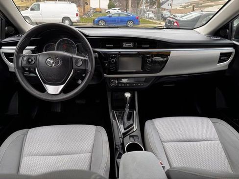 Used 2014 Toyota Corolla LE image 21