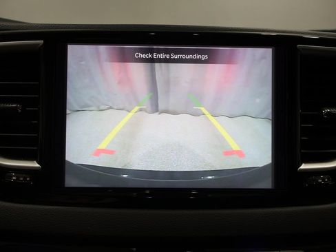Used 2024 Chrysler Pacifica Touring-L FWD image 28