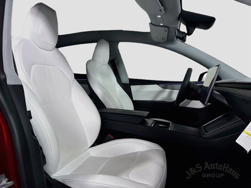 Used 2026 Tesla Model Y 2WD image 37