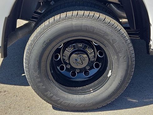 New 2026 RAM 3500 Laramie AWD/4WD image 7