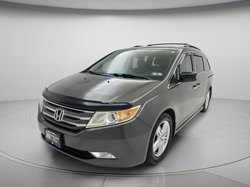 Used 2013 Honda Odyssey Touring image 4