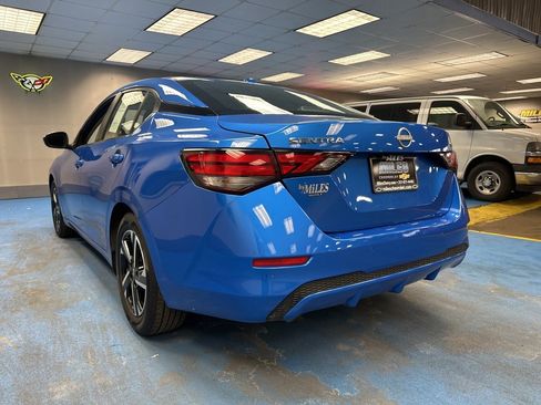 Used 2025 Nissan Sentra SV image 9