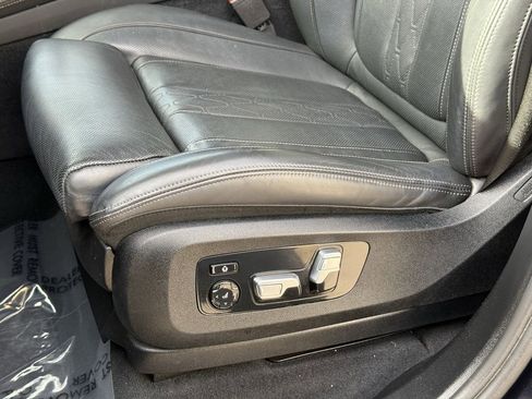 Used 2021 BMW X7 M50i w/ Cold Weather Package image 14