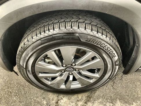 Used 2024 Nissan Pathfinder S image 10