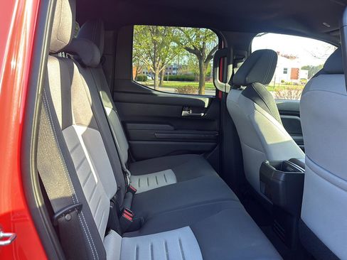 Used 2024 Toyota Tacoma TRD Sport AWD/4WD image 17