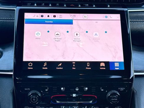 Certified 2023 Jeep Grand Cherokee Limited w/ Luxury Tech Group II AWD/4WD image 22