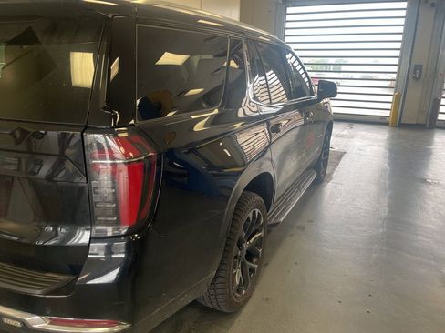 Used 2025 Chevrolet Tahoe LS AWD/4WD image 9