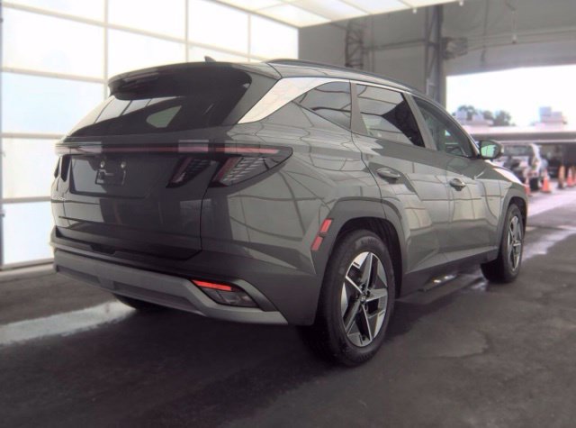 Certified 2025 Hyundai Tucson SEL FWD image 4