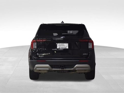 Used 2026 Ford Explorer Platinum AWD/4WD image 9