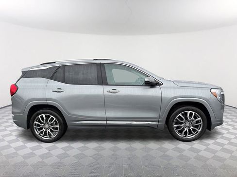 Used 2024 GMC Terrain Denali w/ Denali Premium Package image 4