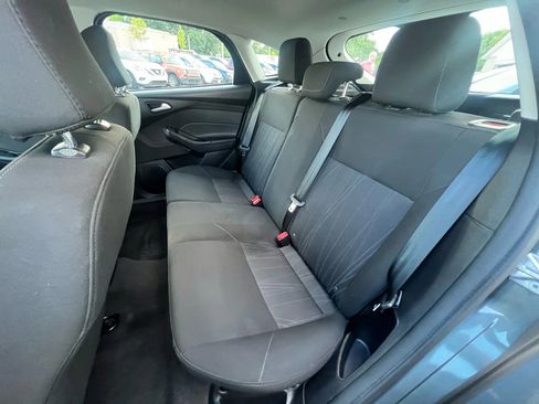 Used 2017 Ford Focus SE image 23