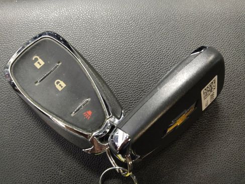 Used 2020 Chevrolet Equinox LT image 32