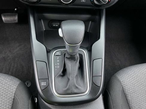 Used 2025 Kia Soul LX w/ LX Technology Package FWD image 20