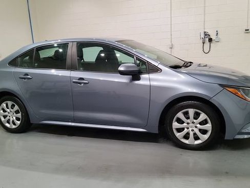Used 2021 Toyota Corolla LE FWD image 8