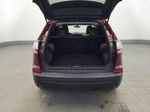 Used 2019 Jeep Cherokee Latitude Plus w/ Cold Weather Group FWD image 29
