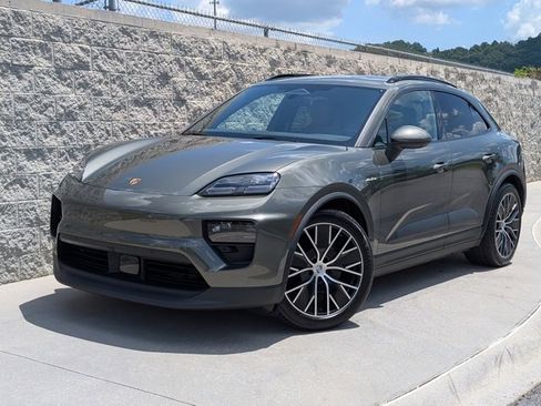 Certified 2025 Porsche Macan Electric image 1