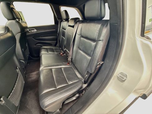 Used 2019 Jeep Grand Cherokee Limited AWD/4WD image 29