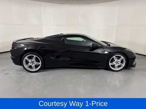 Used 2025 Chevrolet Corvette Stingray Convertible w/ Battery Protection Package RWD image 12