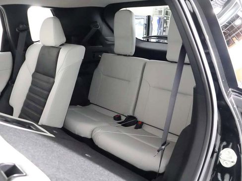 New 2025 Mitsubishi Outlander SE image 36