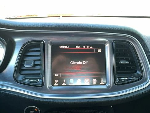 Used 2015 Dodge Challenger SXT w/ Driver Convenience Group image 19