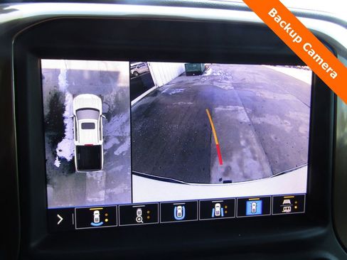 Used 2020 Chevrolet Silverado 1500 High Country w/ Technology Package image 18