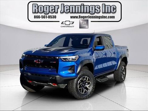 Used 2023 Chevrolet Colorado ZR2 w/ ZR2 Convenience Package III image 1
