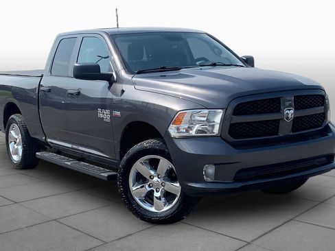 Used 2019 RAM 1500 Express w/ Express Value Package AWD/4WD image 3