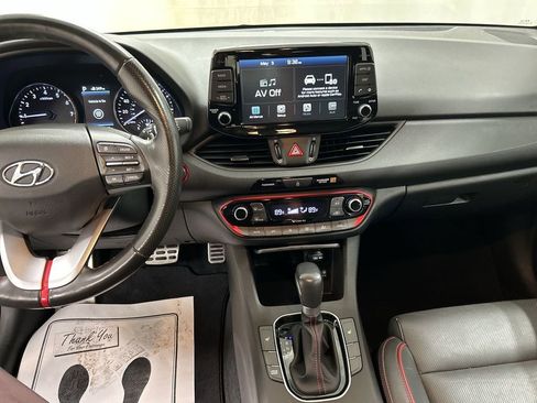 Used 2018 Hyundai Elantra GT Sport FWD image 18