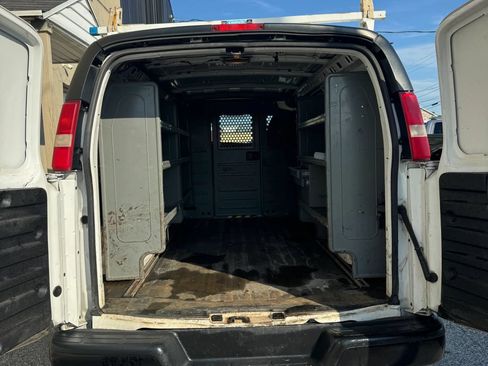 Used 2012 Chevrolet Express 2500 RWD image 14