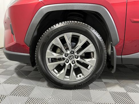 Used 2022 Toyota RAV4 Limited image 9