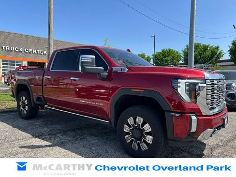Used 2024 GMC Sierra 2500 Denali w/ Denali Reserve Package AWD/4WD image 1