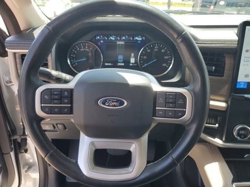 Used 2022 Ford Expedition Limited RWD image 29