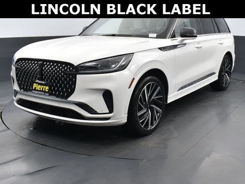 New 2026 Lincoln Aviator Black Label w/ Dynamic Handling Package image 2