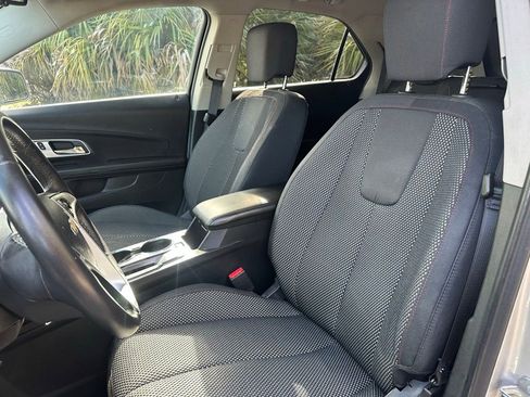 Used 2017 Chevrolet Equinox LT w/ Convenience Package image 11