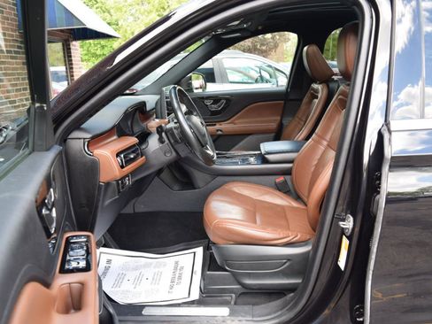 Used 2023 Lincoln Aviator Reserve w/ Equipment Group 201A AWD/4WD image 36