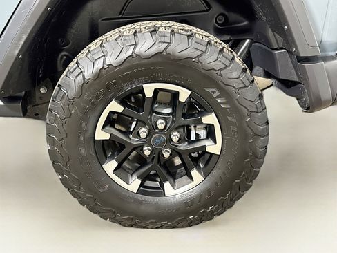 Used 2025 Jeep Wrangler Unlimited Rubicon 4xe w/ Safety Group AWD/4WD image 27