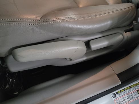 Used 2012 Honda Civic Hybrid Sedan image 21