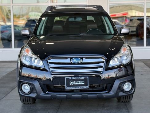 Used 2013 Subaru Outback 2.5i Limited w/ Special Appearance Pkg image 4