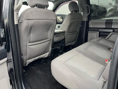 Used 2017 Ford F150 XLT image 8