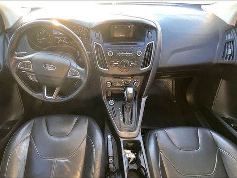 Used 2016 Ford Focus SE w/ Equipment Group 201A FWD image 13