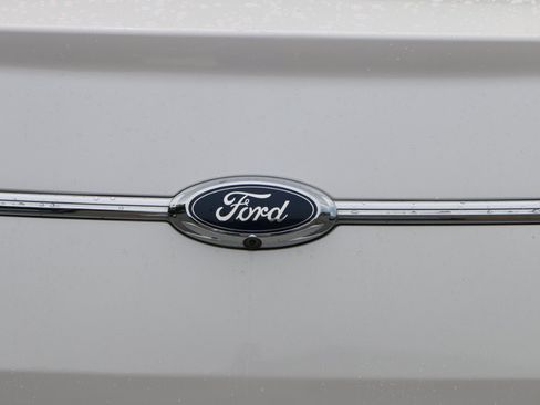 Used 2014 Ford Taurus SEL w/ Equipment Group 201A FWD image 5