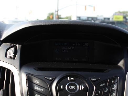 Used 2012 Ford Focus SE FWD image 17